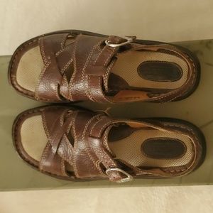 Born Sandles, Ripple II, color is french roast
